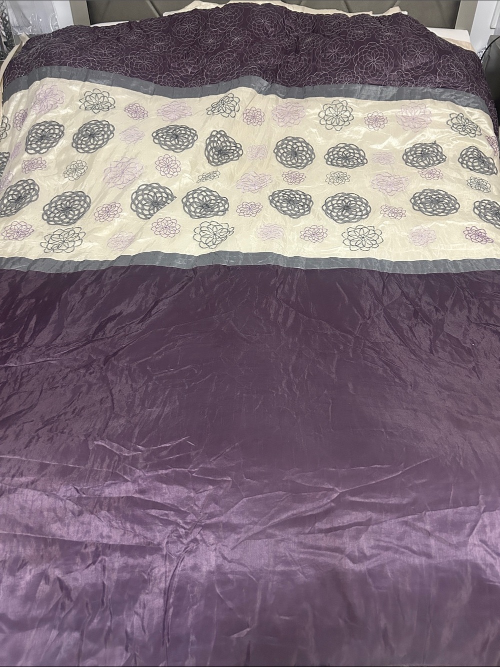Plum Floral Pattern Comforter - Unbranded